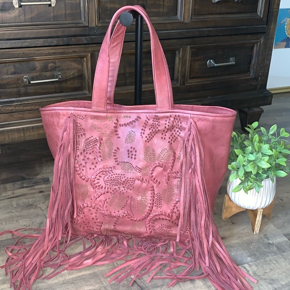 Frye Handbags - FRYE “VIVIAN” BURGUNDY LEATHER FRINGE BOHO PURSE